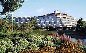 Indian Lakes Hotel